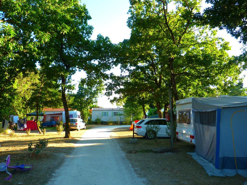 Camping La Maurie Foulerot Exterior foto